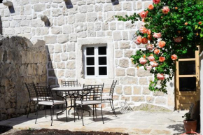Гостиница Holiday House in Old Town  Цавтат